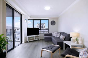 Breezy Beachside - Enjoy Outdoor Fun and Relaxation